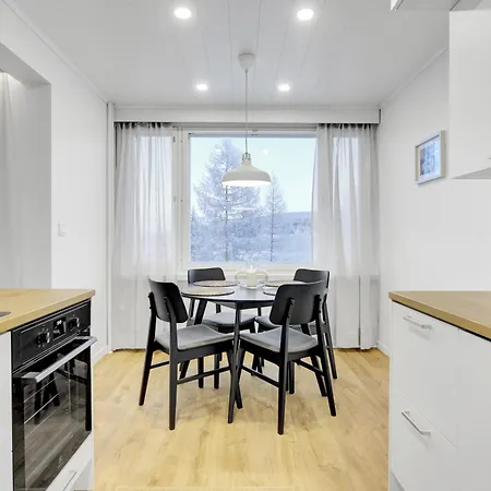 דירה New! Koda Aava - Parking, River View, Luxe רובניימי